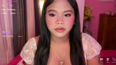 Snapshot of urbabysofia0305 chatting on May 19, 12:55 pm Sofia online show from May 19, 12:55 pm