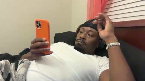 Snapshot of urbandick5 chatting on October 28, 10:52 am urbandick5 online show from October 28, 10:52 am