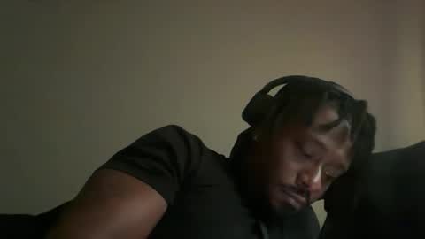 Snapshot of urbandick5 chatting on October 29, 1:02 pm urbandick5 online show from October 29, 1:02 pm