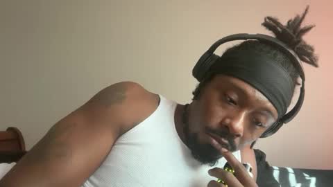 Snapshot of urbandick5 chatting on October 31, 7:48 pm urbandick5 online show from October 31, 7:48 pm