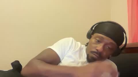 Snapshot of urbandick5 chatting on November 2, 1:52 am urbandick5 online show from November 2, 1:52 am