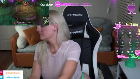 Snapshot of urbimbowaifu chatting on September 29, 5:45 am Candi Skye online show from September 29, 5:45 am