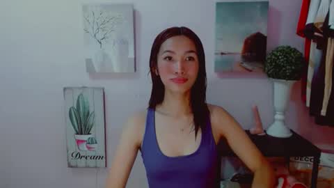 urblossom_princess online show from May 6, 8:19 am