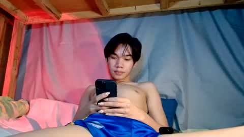 Snapshot of urboytoyheaven chatting on July 9, 6:06 am urboytoyheaven online show from July 9, 6:06 am