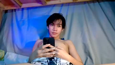 Snapshot of urboytoyheaven chatting on July 10, 6:07 am urboytoyheaven online show from July 10, 6:07 am