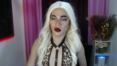 KENDALL online show from October 4, 9:46 pm