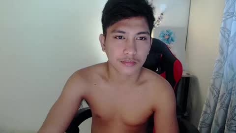 Snapshot of urcuteguy_jhonx chatting on October 9, 12:19 am Dannie online show from October 9, 12:19 am