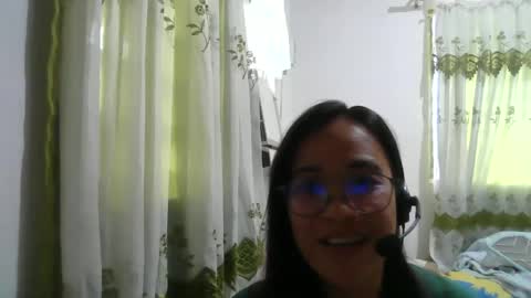 Jen online show from February 10, 6:09 am