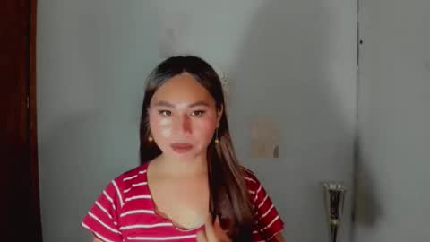 trixie tan online show from November 26, 10:16 am