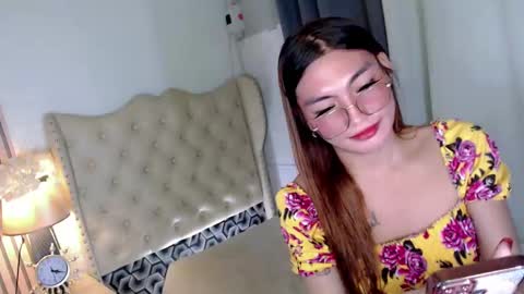 Snapshot of urdream_bride chatting on January 20, 1:28 am urdream_bride online show from January 20, 1:28 am