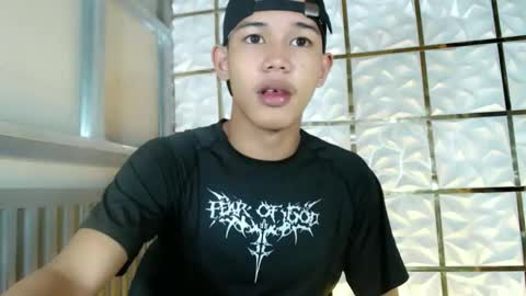 Snapshot of urdreamboy_clarin chatting on February 21, 6:20 pm urdreamboy_clarin online show from February 21, 6:20 pm