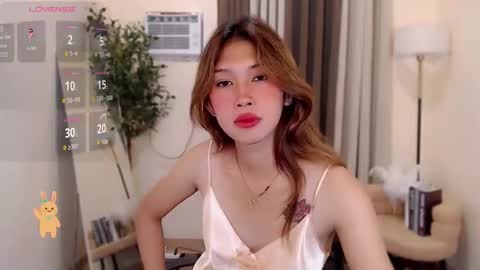 Snapshot of urdreamgirl_mika27 chatting on April 28, 4:06 am MIKA online show from April 28, 4:06 am