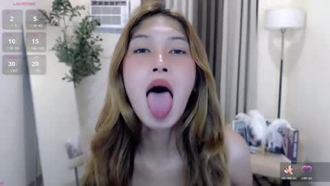 Snapshot of urdreamgirl_mika27 chatting on July 3, 7:04 am MIKA online show from July 3, 7:04 am