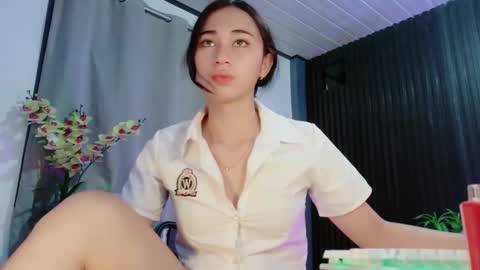 urfave_bbgirl online show from February 13, 1:18 pm