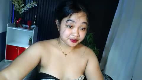 Snapshot of urfavouritecravings chatting on November 27, 4:14 am Scarlet online show from November 27, 4:14 am