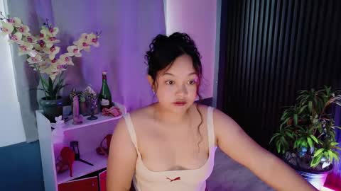 Snapshot of urfavouritecravings chatting on February 17, 2:19 am Scarlet online show from February 17, 2:19 am