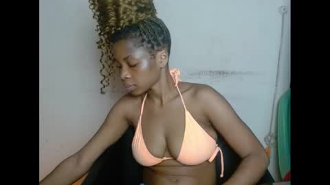 Snapshot of urflirtydoll chatting on February 3, 2:47 am urflirtydoll online show from February 3, 2:47 am