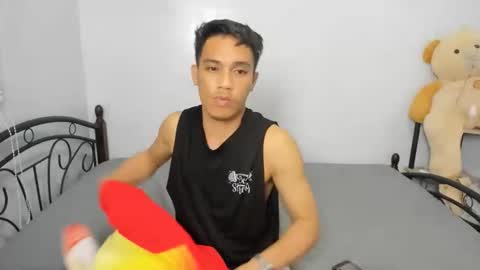 Snapshot of urfucker_vinz chatting on February 14, 11:56 pm urfucker_vinz online show from February 14, 11:56 pm