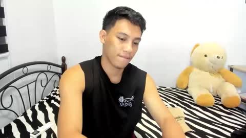 urfucker_vinz online show from May 8, 1:16 pm