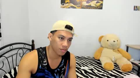 urfucker_vinz online show from May 11, 2:45 pm