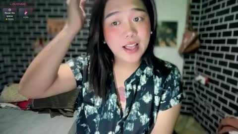 Snapshot of urgirl_dimple chatting on April 10, 8:30 am Dimple online show from April 10, 8:30 am