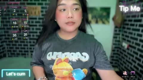Snapshot of urgirl_dimple chatting on May 8, 1:38 pm Dimple online show from May 8, 1:38 pm