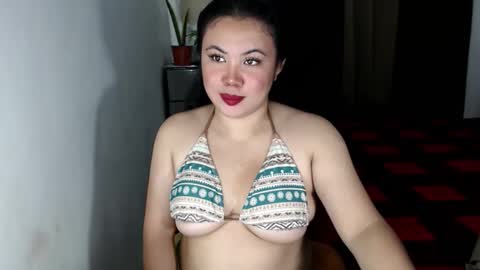 Snapshot of urgirl_elisse chatting on December 2, 9:58 am ELISSE online show from December 2, 9:58 am