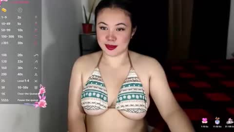 Snapshot of urgirl_elisse chatting on December 3, 1:57 am ELISSE online show from December 3, 1:57 am