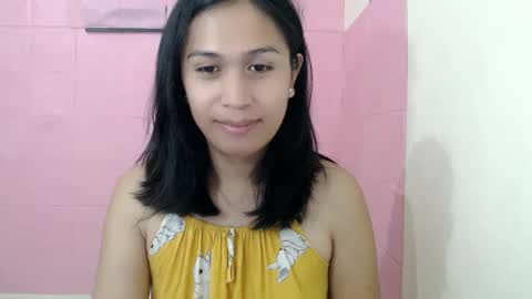 Snapshot of urgirlnabyx chatting on December 5, 2:31 am Call me naby online show from December 5, 2:31 am