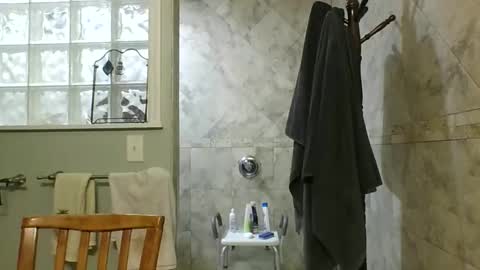 Snapshot of urgreeneyedgoodgirl chatting on February 12, 11:22 pm UrGreenEyedGoodGirl online show from February 12, 11:22 pm