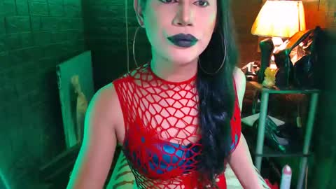 Snapshot of urhardcockqueenxxx chatting on March 12, 3:51 pm queen norelle online show from March 12, 3:51 pm