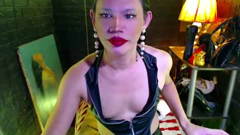 queen norelle online show from July 6, 4:20 pm