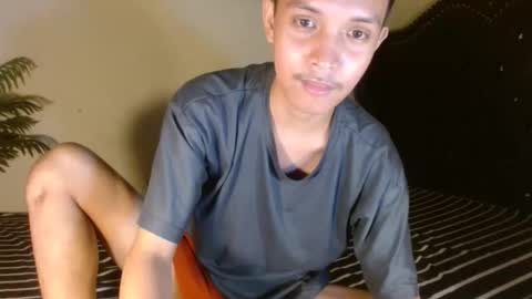 urhot_johny online show from May 6, 10:09 am