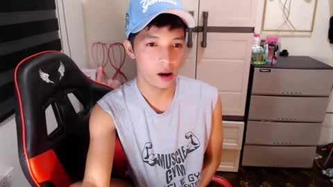 Snapshot of urhotethanxx chatting on April 23, 5:15 pm Ethan online show from April 23, 5:15 pm