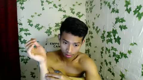 Snapshot of urhotfuckingass chatting on January 14, 11:16 pm richard online show from January 14, 11:16 pm