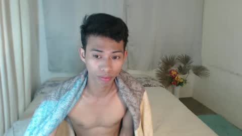Snapshot of urhotfuckingass chatting on January 15, 9:35 am richard online show from January 15, 9:35 am