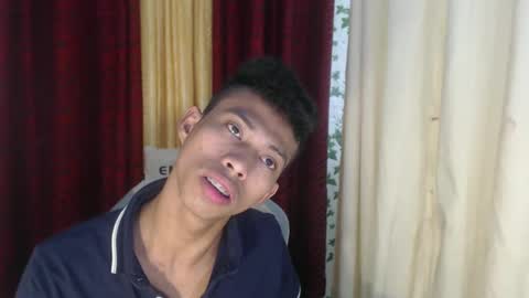 Snapshot of urhotfuckingass chatting on January 25, 4:02 am richard online show from January 25, 4:02 am