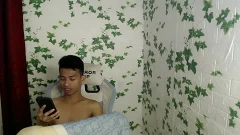 Snapshot of urhotfuckingass chatting on January 26, 3:06 am richard online show from January 26, 3:06 am