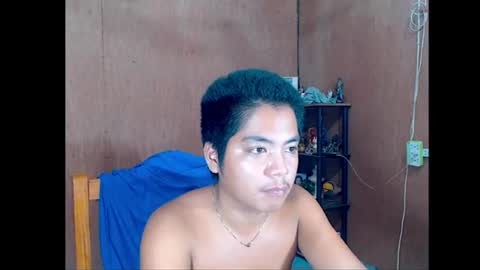 urhotgian online show from June 17, 7:37 pm