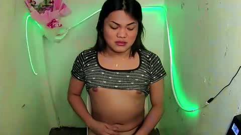 urhottie_bella online show from October 15, 6:02 am