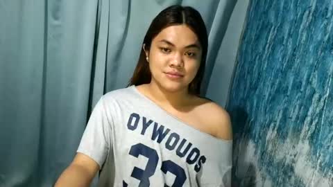 urhottie_bella online show from June 23, 9:57 pm