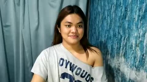 urhottie_bella online show from June 26, 5:01 am