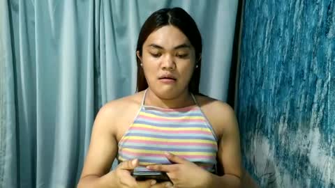 urhottie_bella online show from June 29, 4:08 am