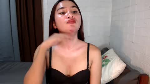 Snapshot of urhottylicious_cum chatting on January 13, 8:05 am urhottylicious_cum online show from January 13, 8:05 am