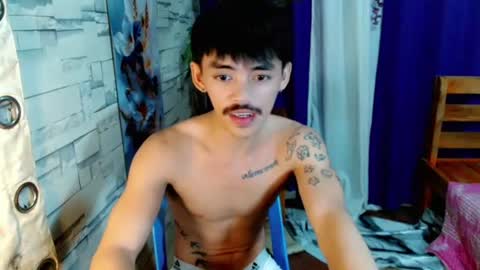 urhunky_boy online show from July 9, 8:46 pm