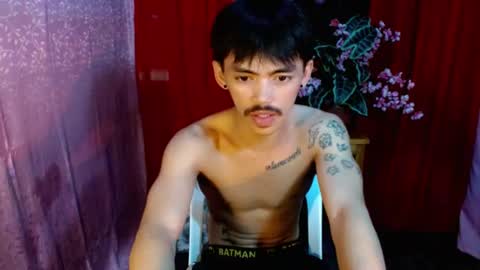 urhunky_boy online show from July 18, 4:05 am