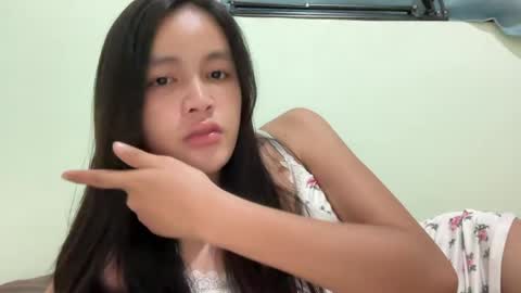Snapshot of urkatiecookie chatting on May 14, 9:54 pm Amira online show from May 14, 9:54 pm