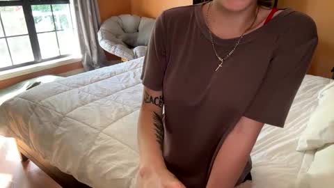 urlocalslut420 online show from April 7, 10:20 pm