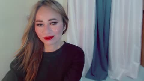 urlovely_che online show from May 12, 6:32 am