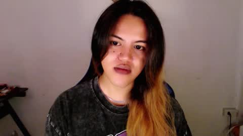 Snapshot of urlovely_hait chatting on February 16, 12:12 pm Sham online show from February 16, 12:12 pm
